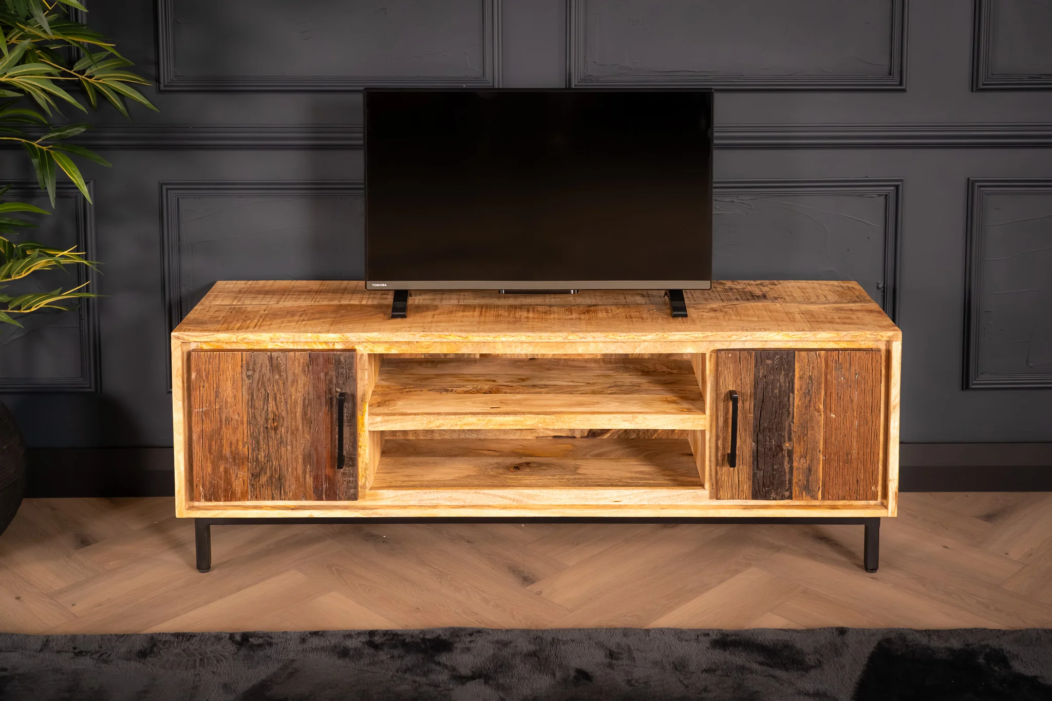 Solid Mango Wood TV unit Recycled Wood Front 145 cm – Factory Industrial - Image 3