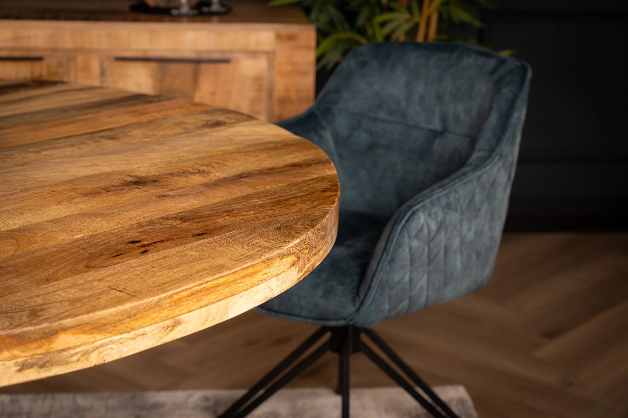 Solid Mango Wood Round Dining Table 140cm – Galaxie Star Base - Image 7