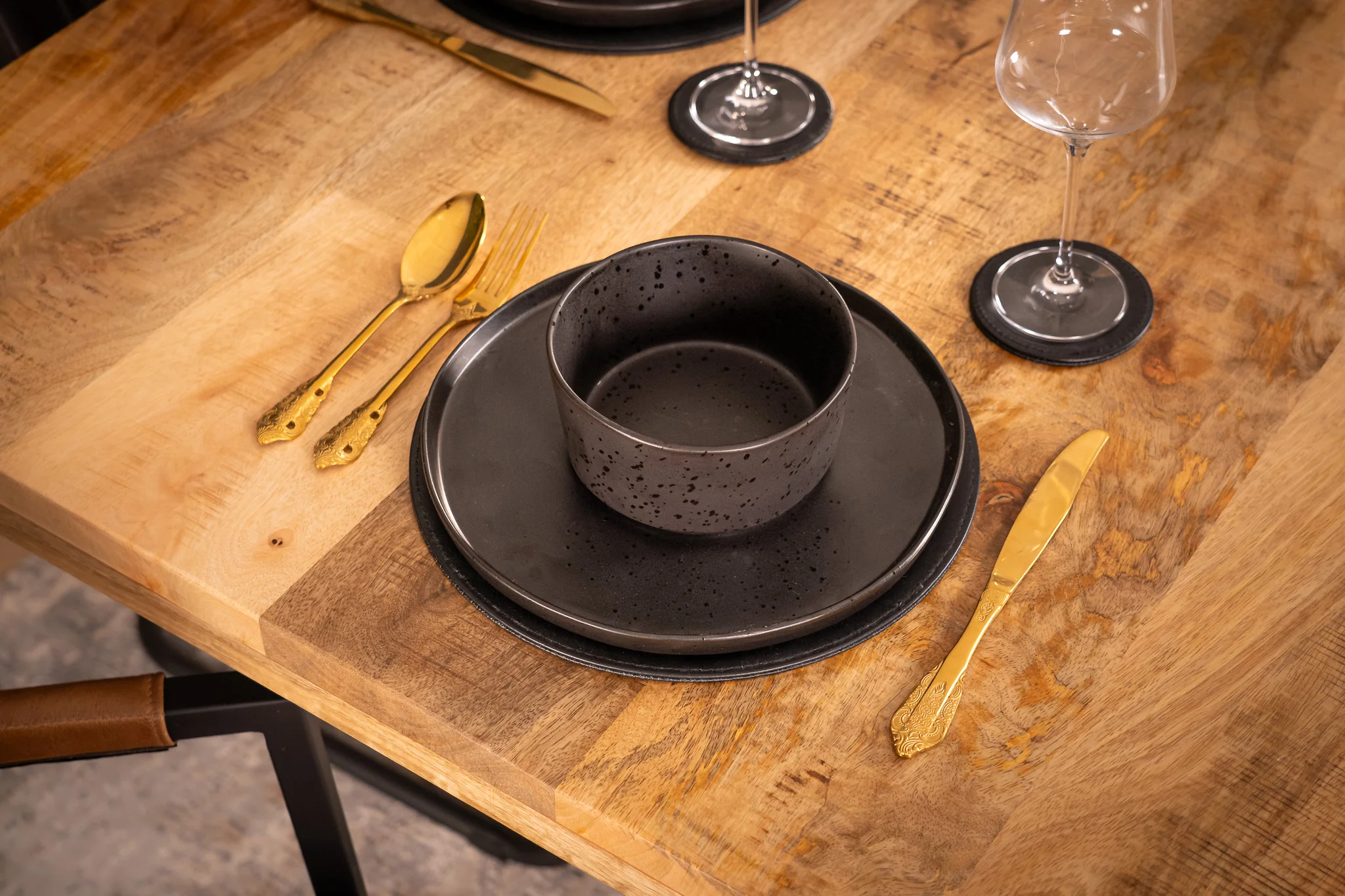 Solid Mango Wood Dining Table 200cm – Galaxie Spider Frame - Image 7