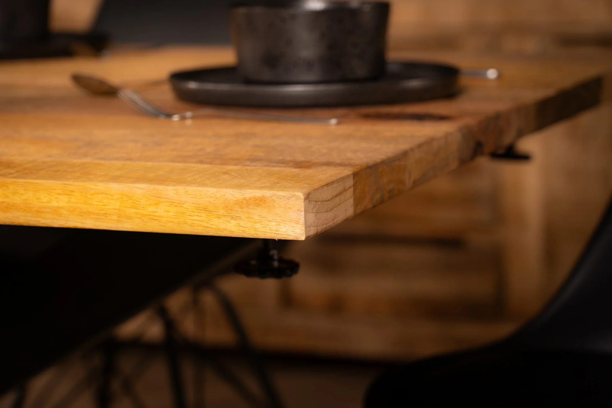 Solid Mango Wood Extendable Dining Table 160-240cm – Galaxie Spider Frame - Image 8