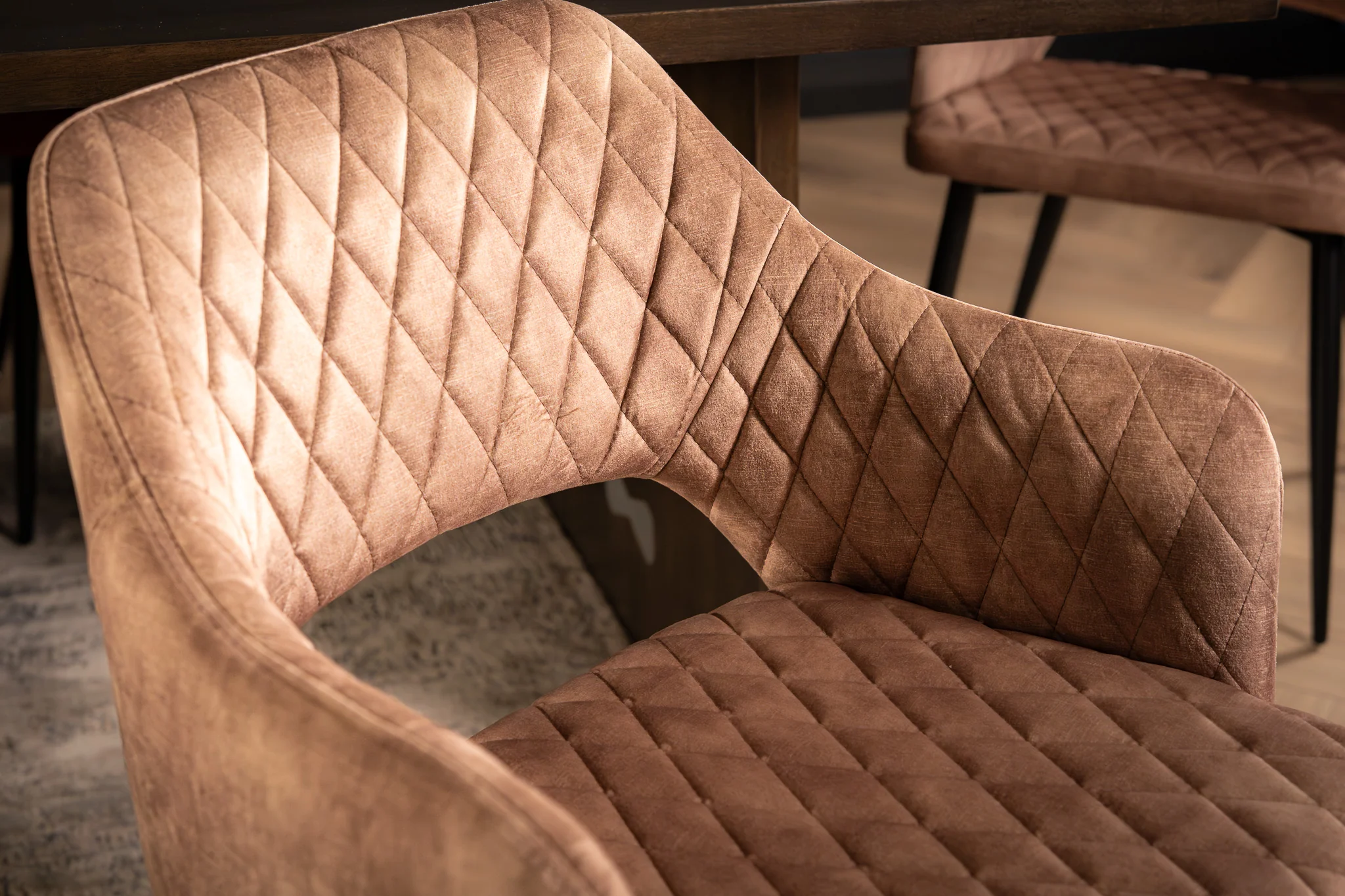 Velvet Dining Chair Champagne with Black Legs – Glamour - Image 4