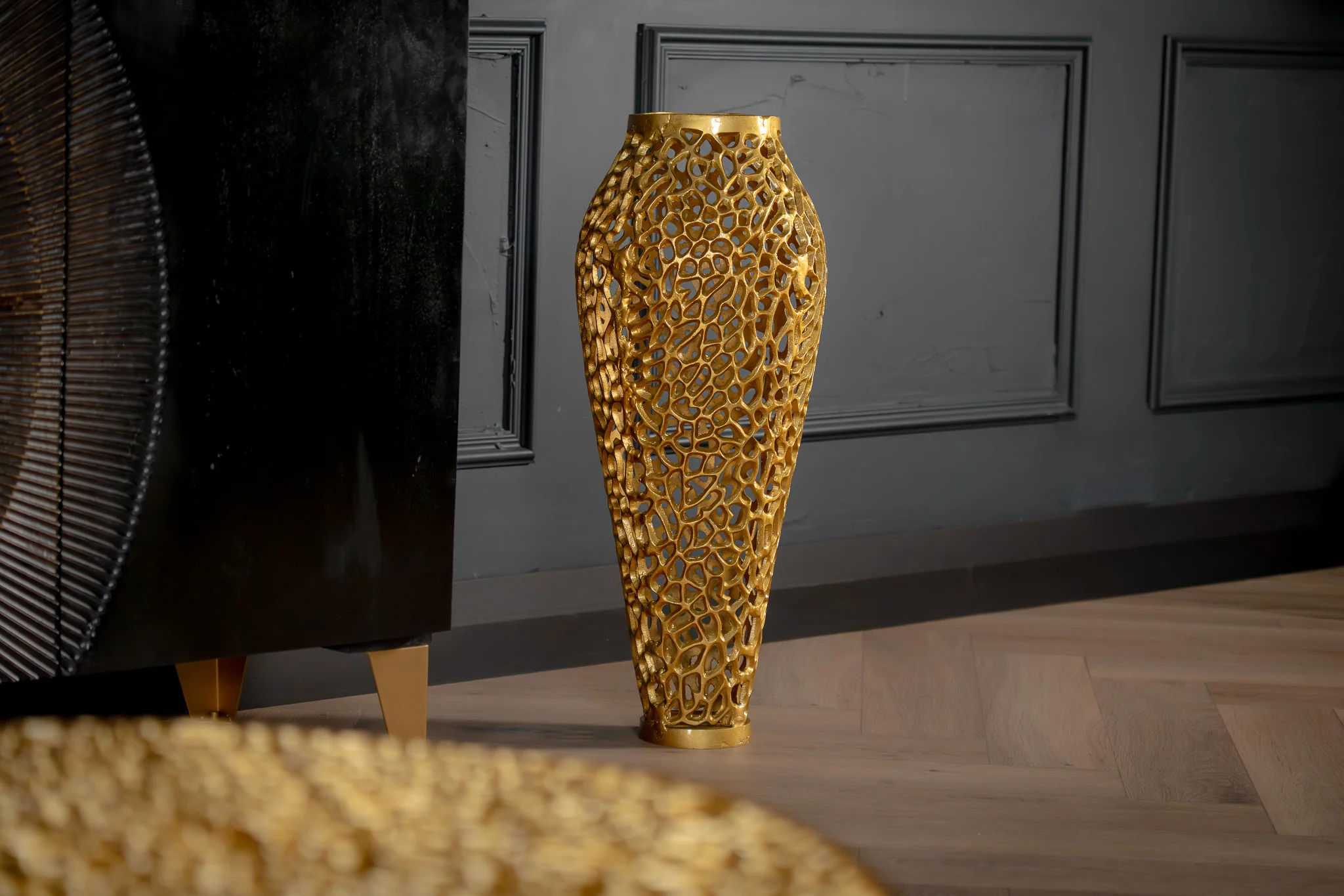 Aluminium Vase Gold 64 cm – Golden Coral - Image 6