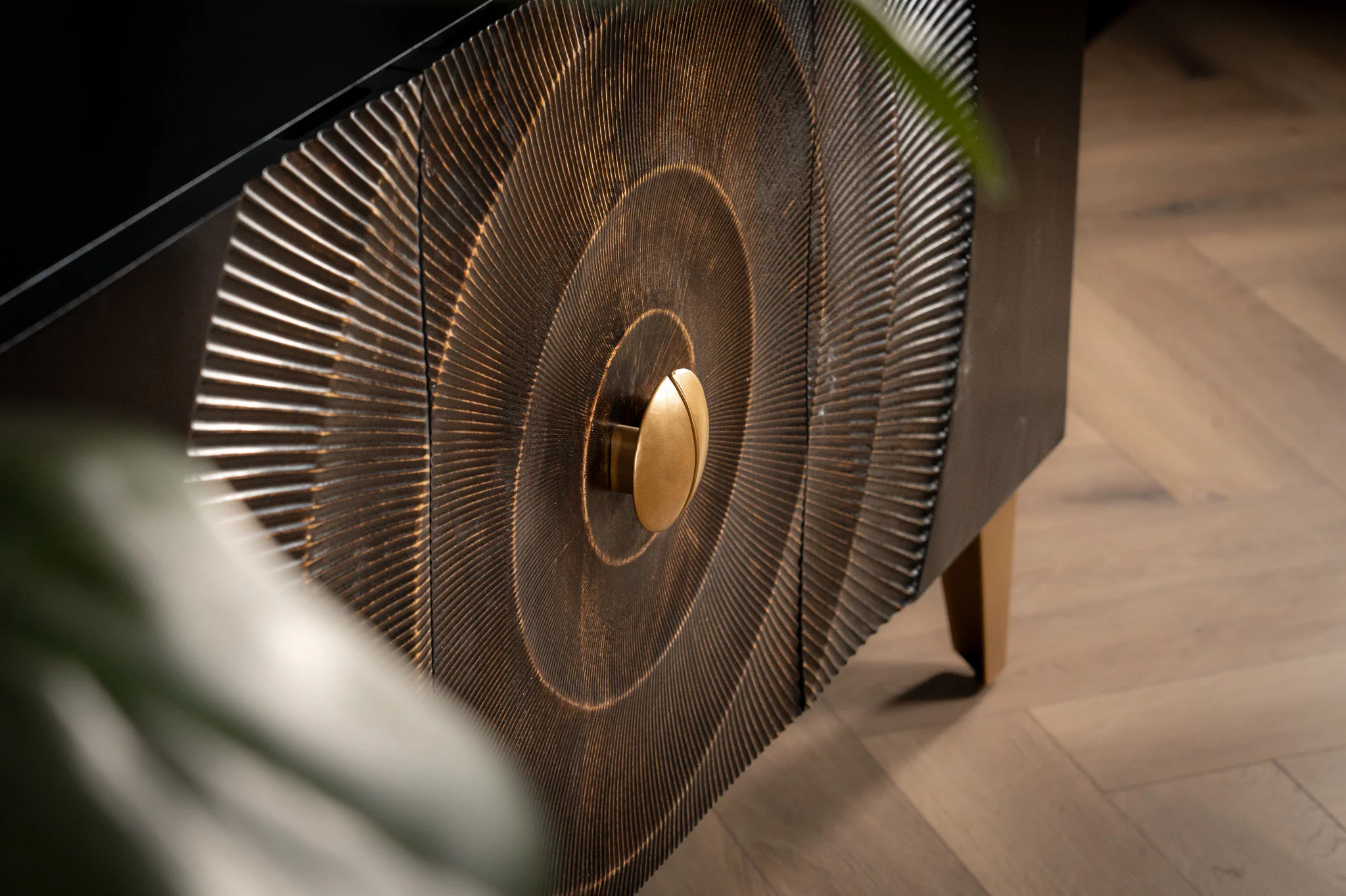 Solid Mango Wood Sideboard Black 140 cm – Sunset - Image 4