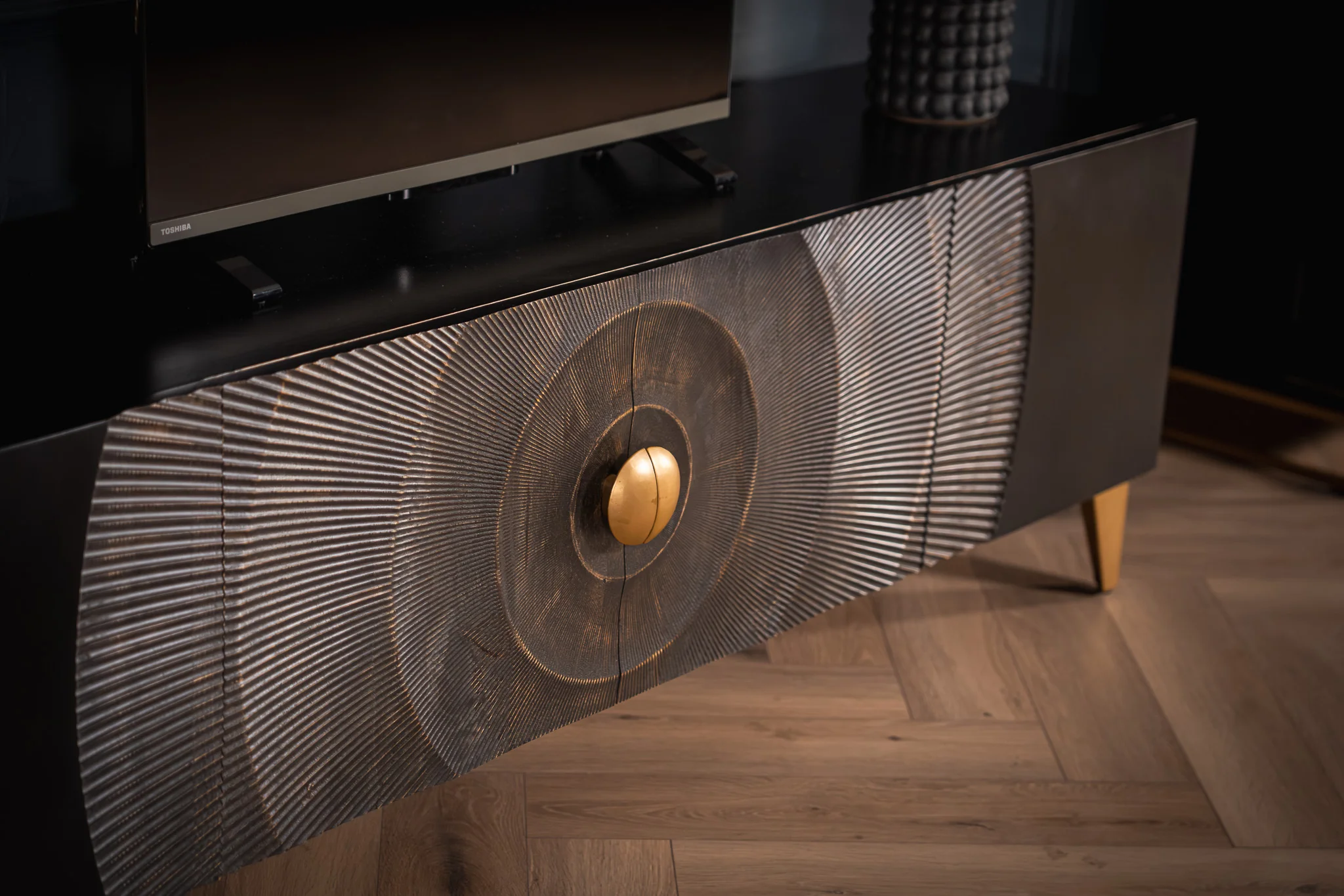 Solid Mango Wood TV Unit Black & Gold 180 cm – Sunset - Image 4