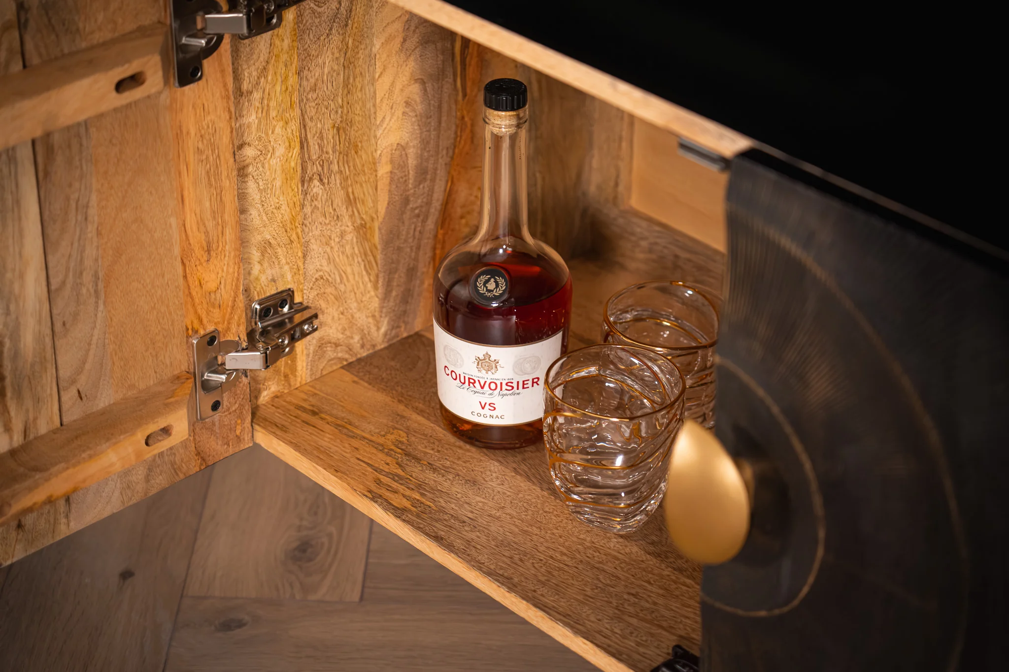 Solid Mango Wood TV Unit Black & Gold 180 cm – Sunset - Image 6