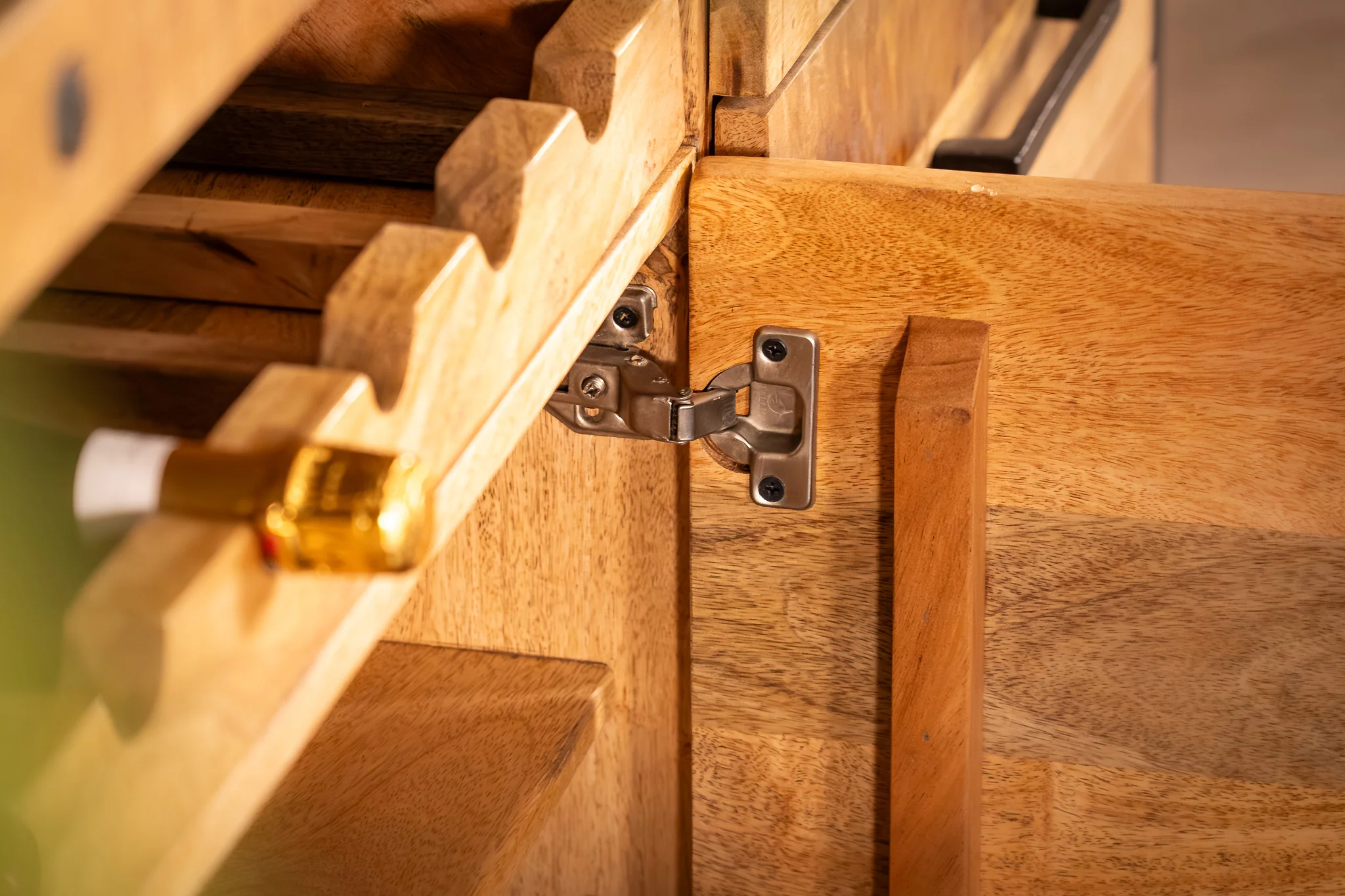 Solid Mango Wood Sideboard with Bottle Holder and Black Metal Frame 193 cm – Iron Industrial - Image 10