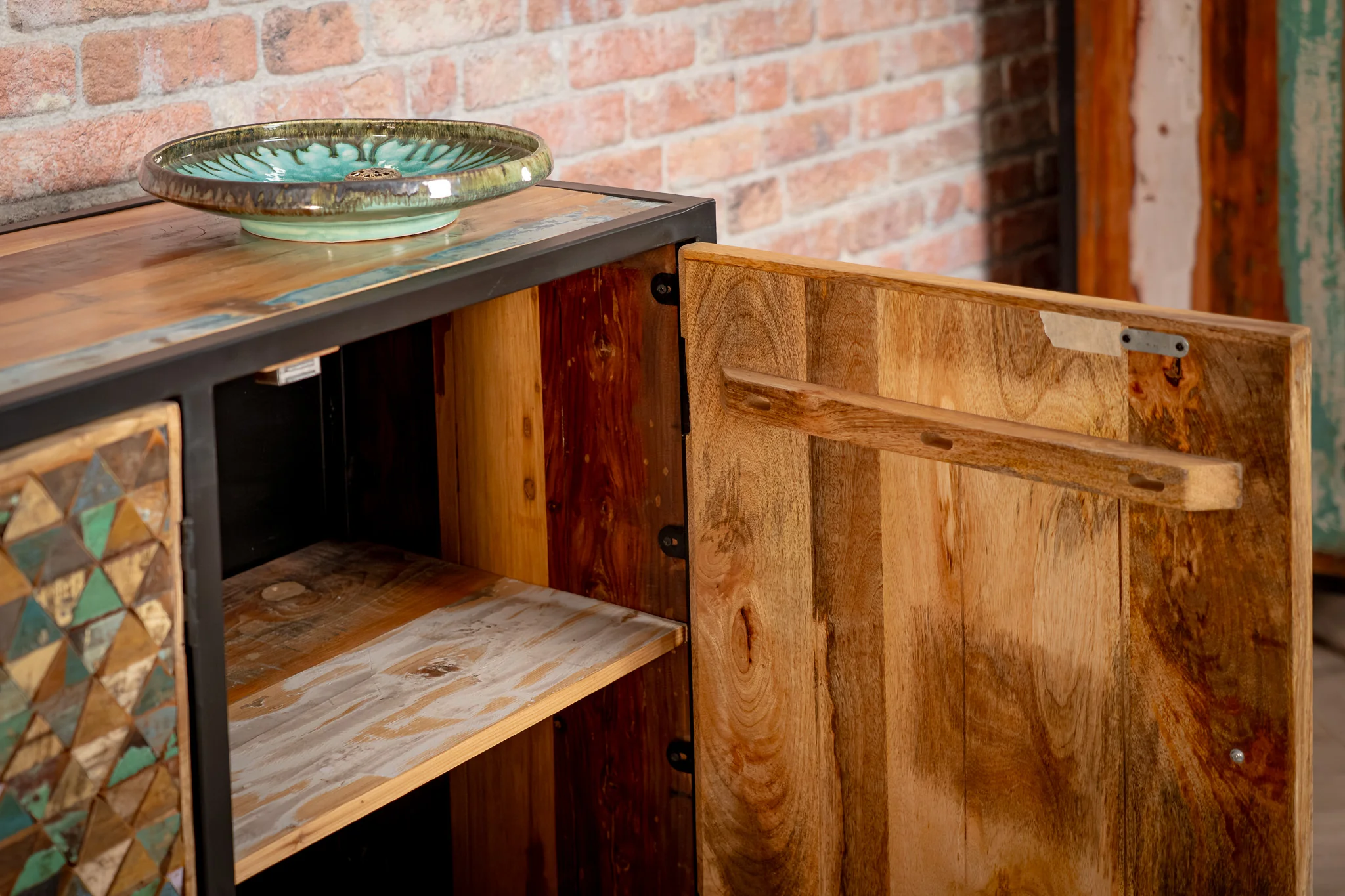 Recycled Mango Wood Sideboard with Black Metal Frame 160 cm – Iron Sky - Image 4