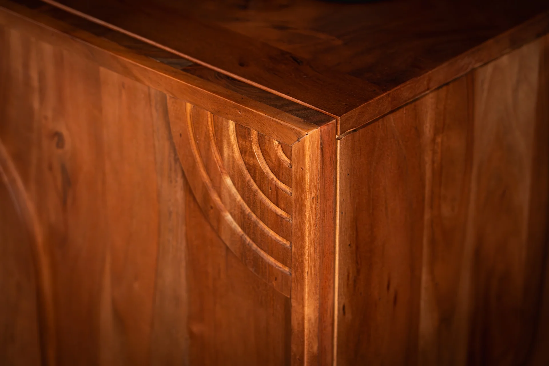 Solid Acacia Wood TV unit 180 cm with Carved Circular Front – Manhattan - Image 9