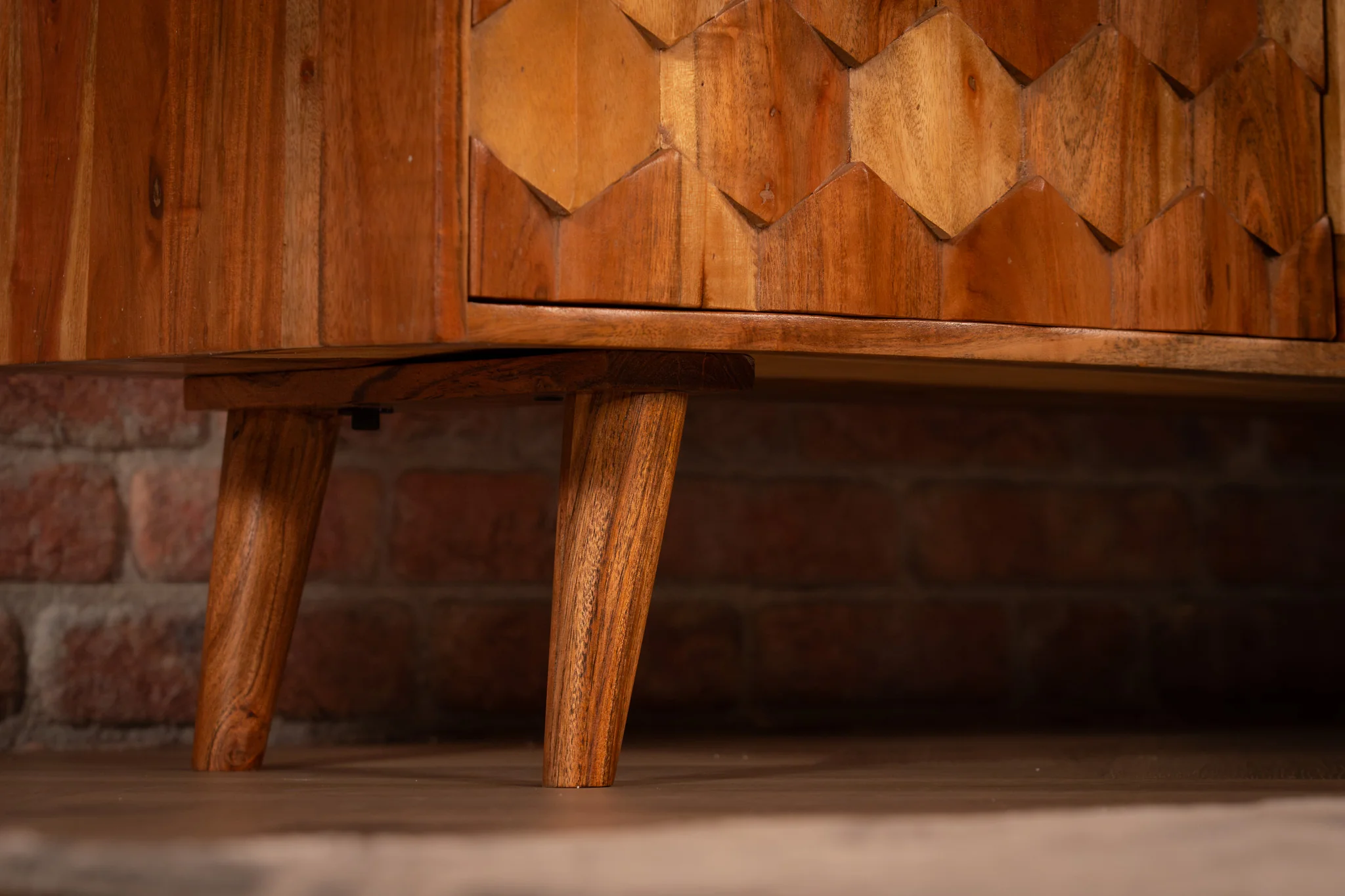 Solid Acacia Wood Sideboard Natural Brown 145 cm – Hive Three Drawers Two Doors - Image 4