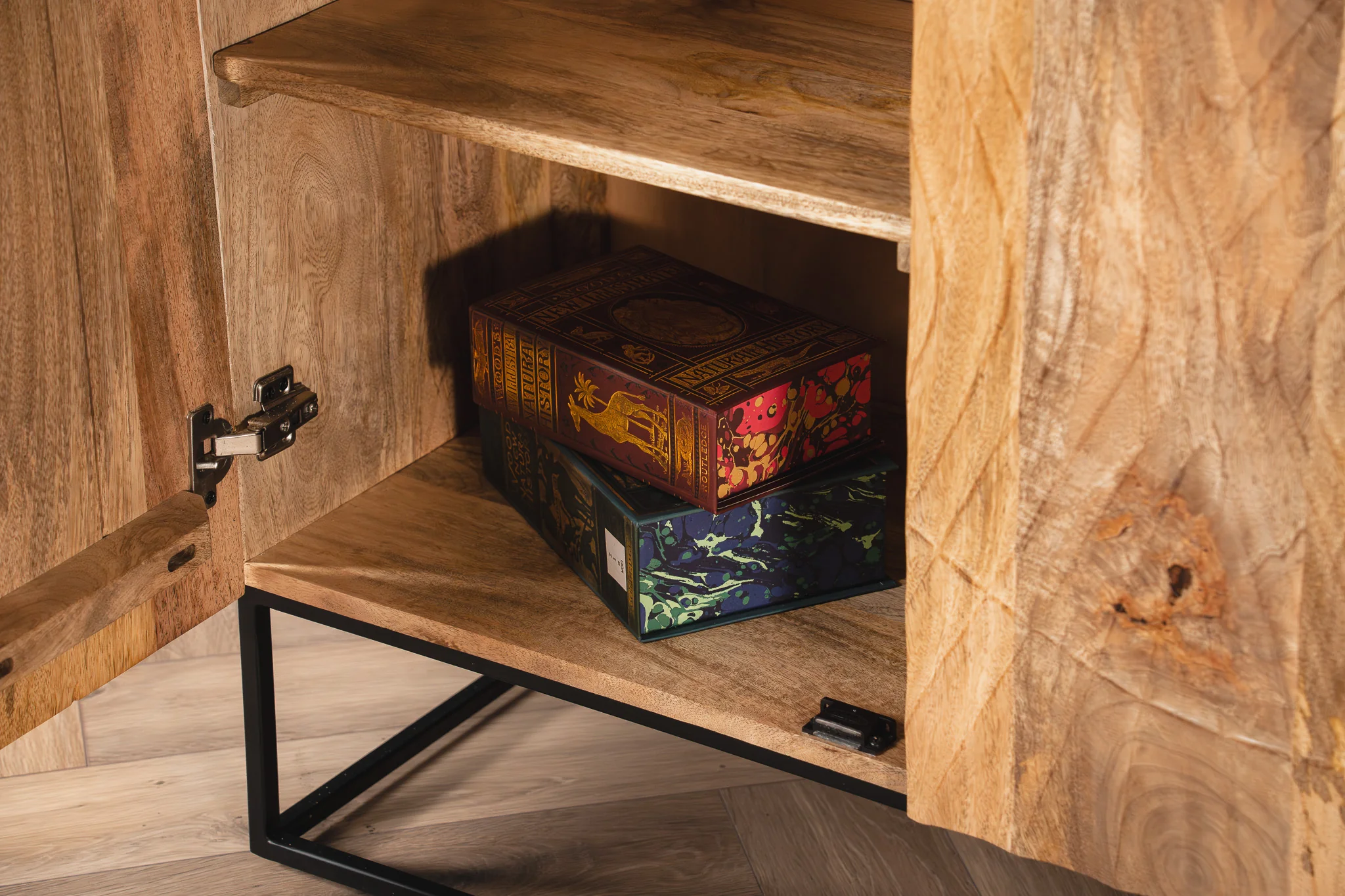 Solid Mango Wood Cabinet Natural Brown 120 cm with 3D Carved Front – Scorpion - Image 7