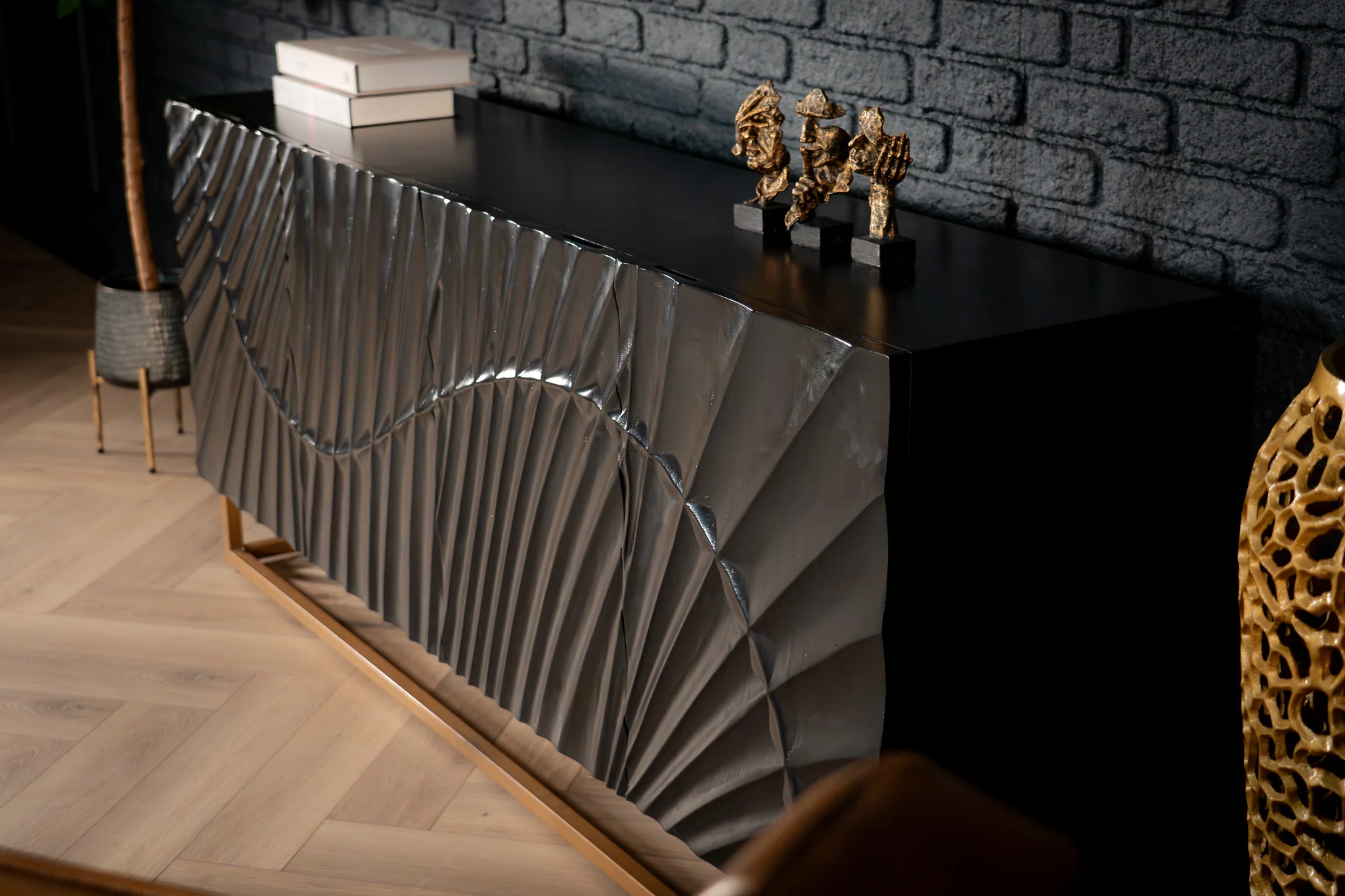 Solid Mango Wood Sideboard Black 177 cm – Scorpion 3D Carved Front - Image 3