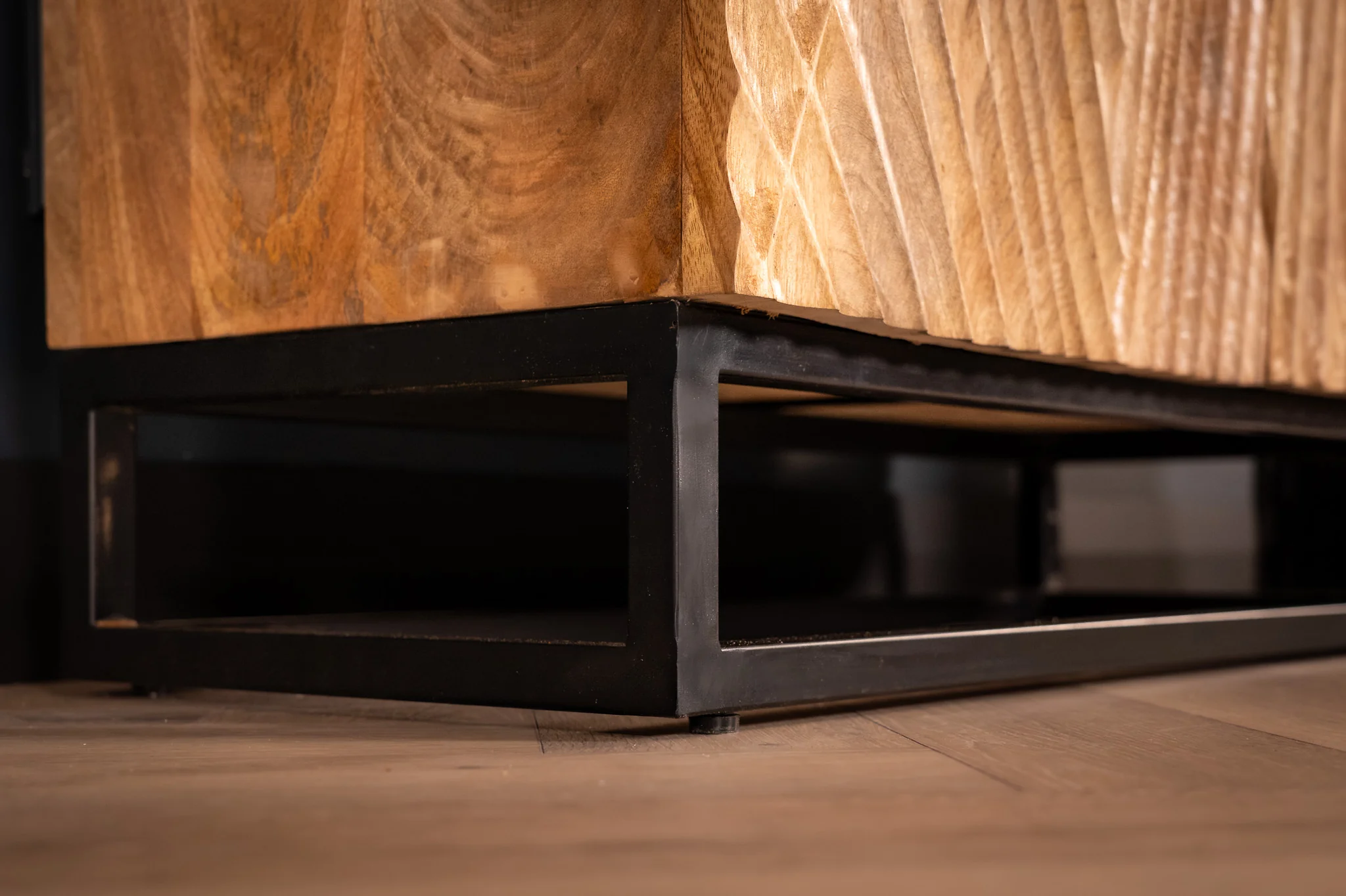 Solid Mango Wood Cabinet Natural Brown 178 cm with 3D Carved Front – Scorpion - Image 10