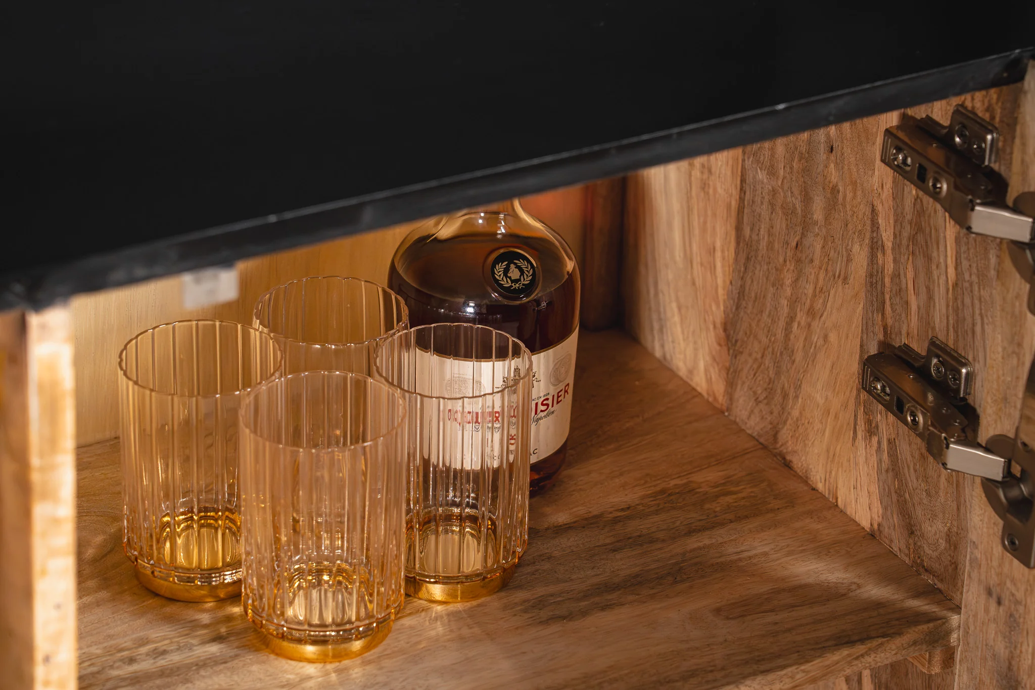 Solid Mango Wood Sideboard Black 140 cm – Scorpion 3D Carved Front - Image 8