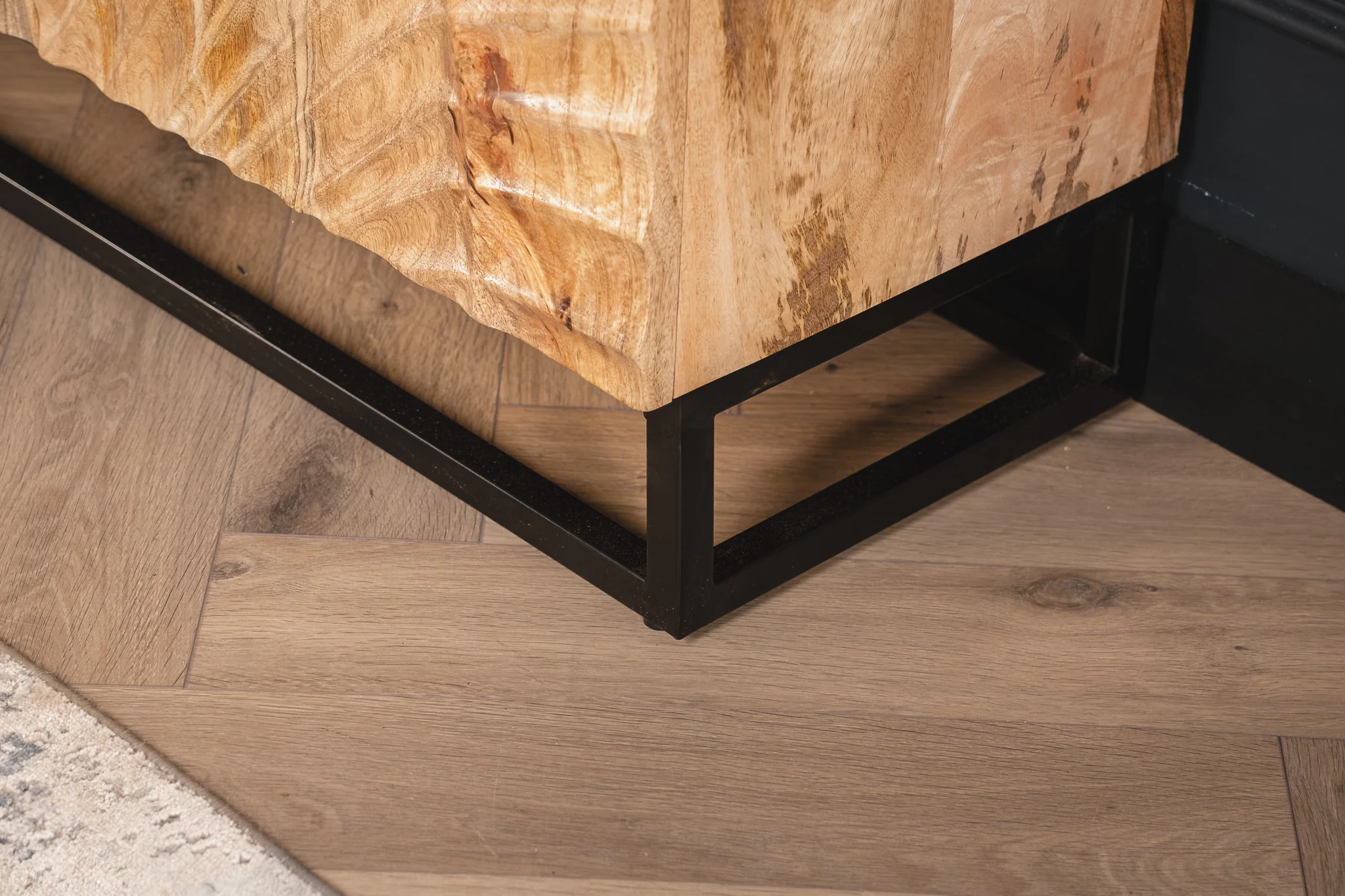 Solid Mango Wood Sideboard Natural Brown 140 cm – Scorpion 3D Carved Fronts - Image 9