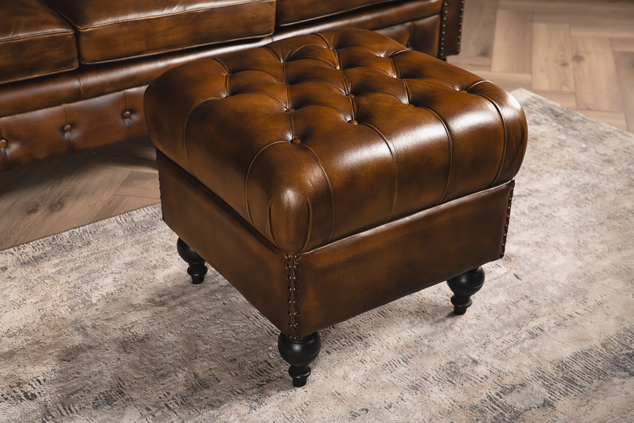Chesterfield Genuine Leather Ottoman Antique Brown with Black Legs – Stratford - Image 3