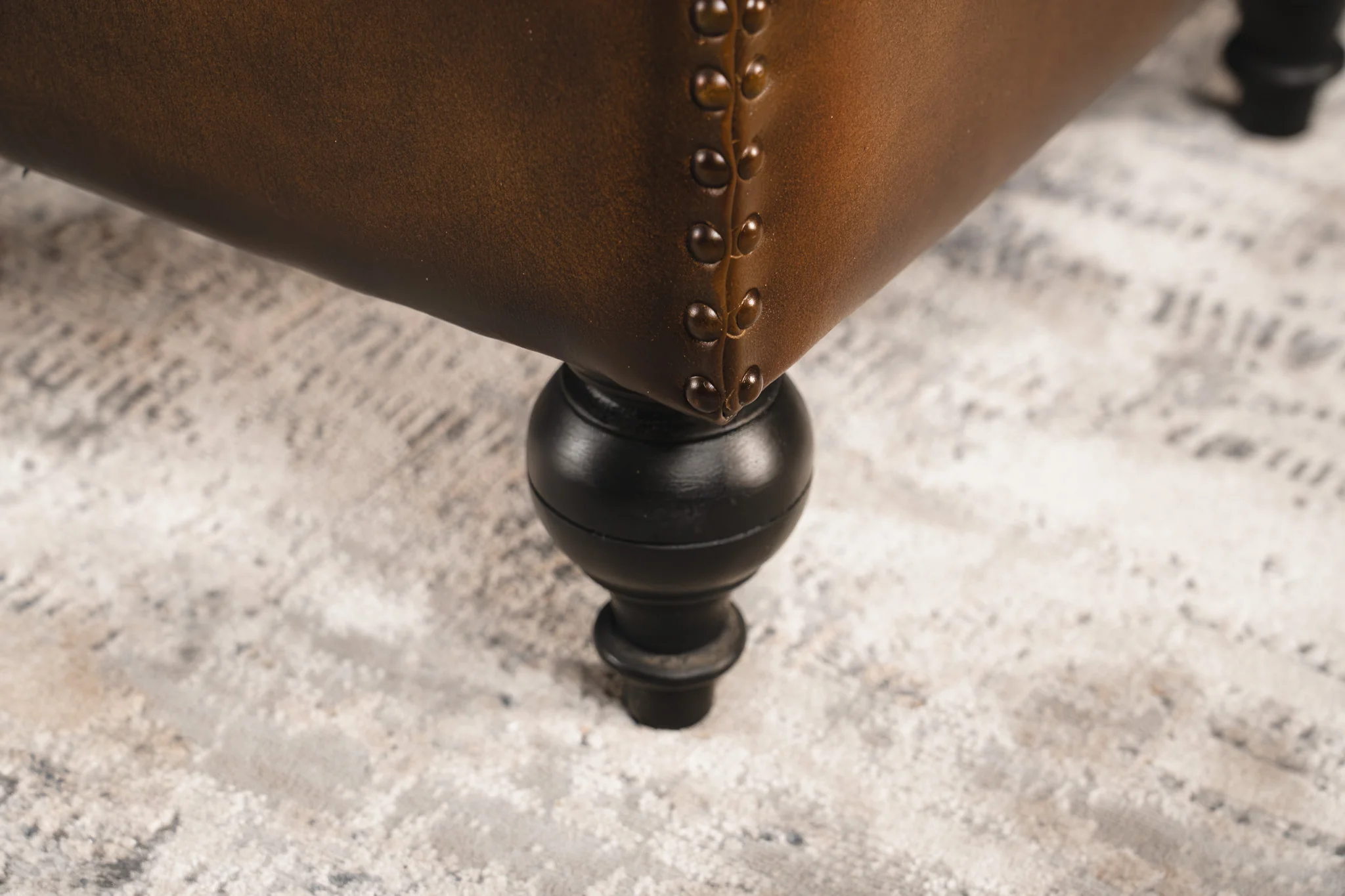 Chesterfield Genuine Leather Ottoman Antique Brown with Black Legs – Stratford - Image 5