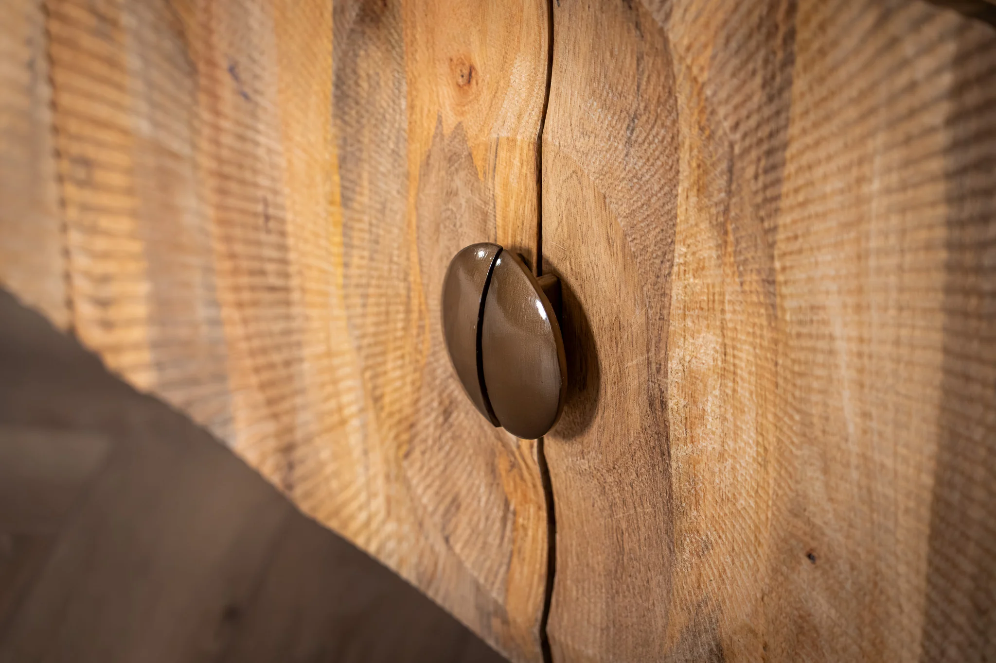 Solid Mango Wood TV Unit Natural Brown & Gold 180 cm – Sunset Collection - Image 4