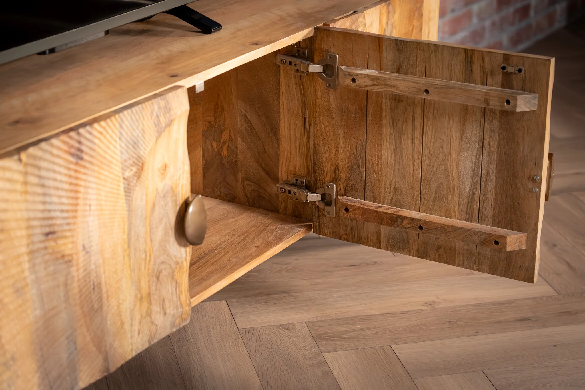 Solid Mango Wood TV Unit Natural Brown & Gold 180 cm – Sunset Collection - Image 5