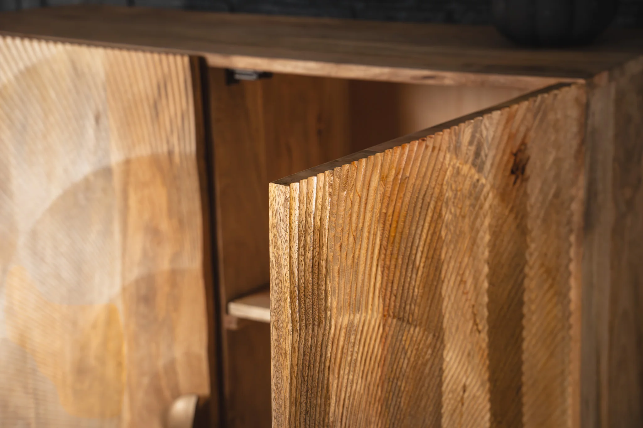 Solid Mango Wood Storage Cabinet Natural Brown 120 cm with Black Base – Sunset - Image 9