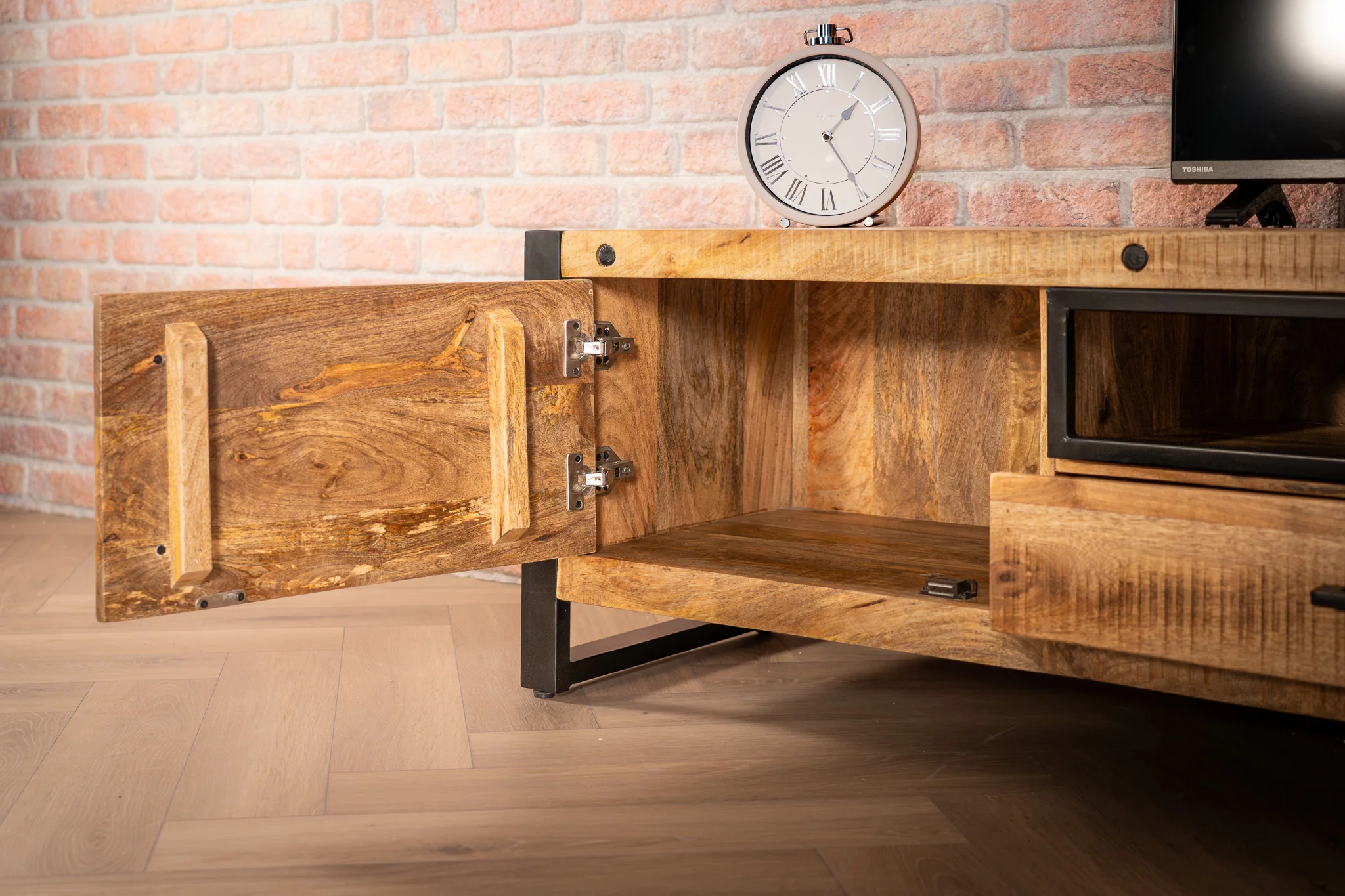 Solid Mango Wood TV unit and Black Metal Frame 200 cm – Iron Industrial - Image 8