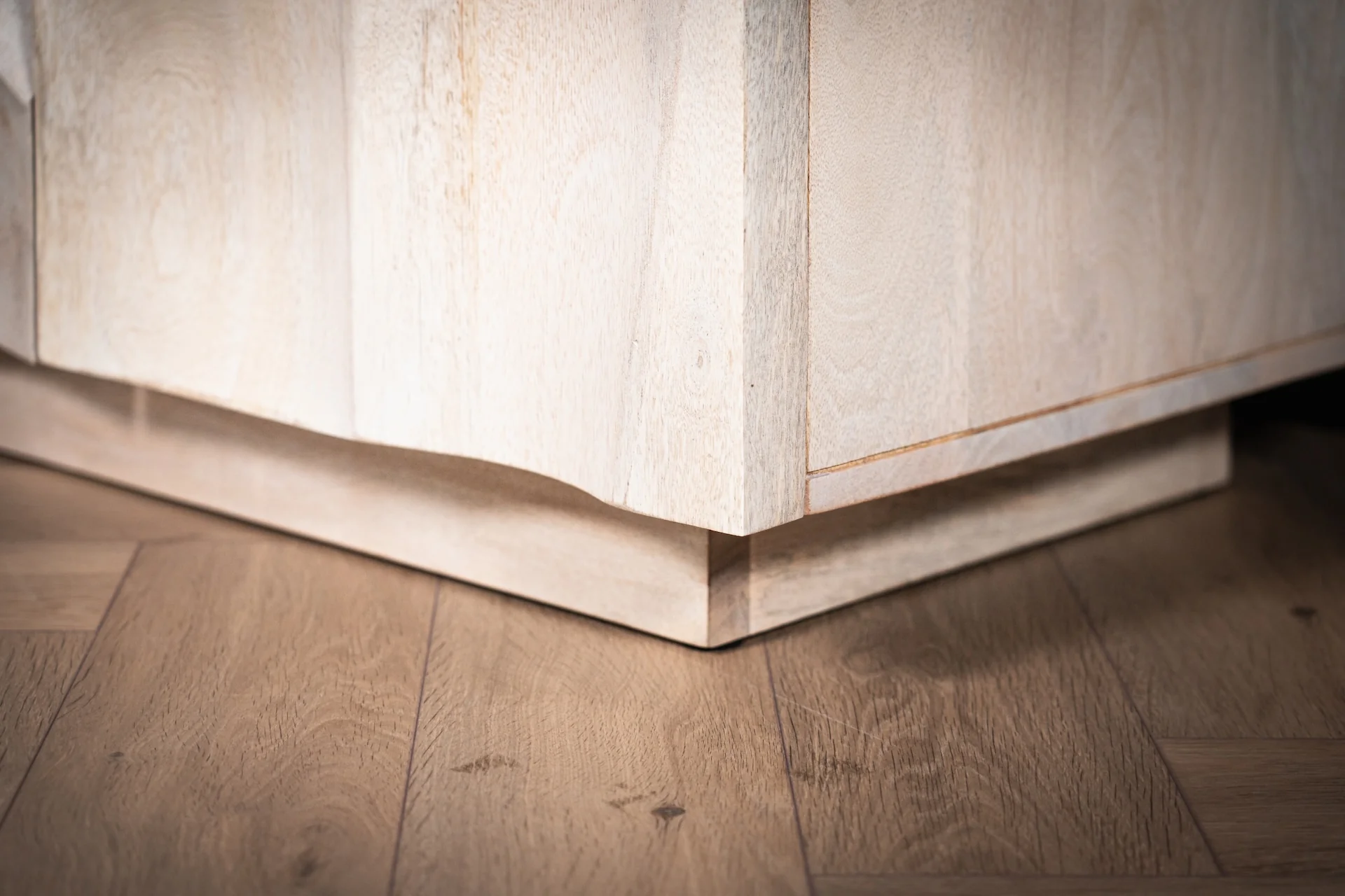 Solid Mango Wood TV unit White 170 cm – White Mountain 3D Carved Front - Image 4