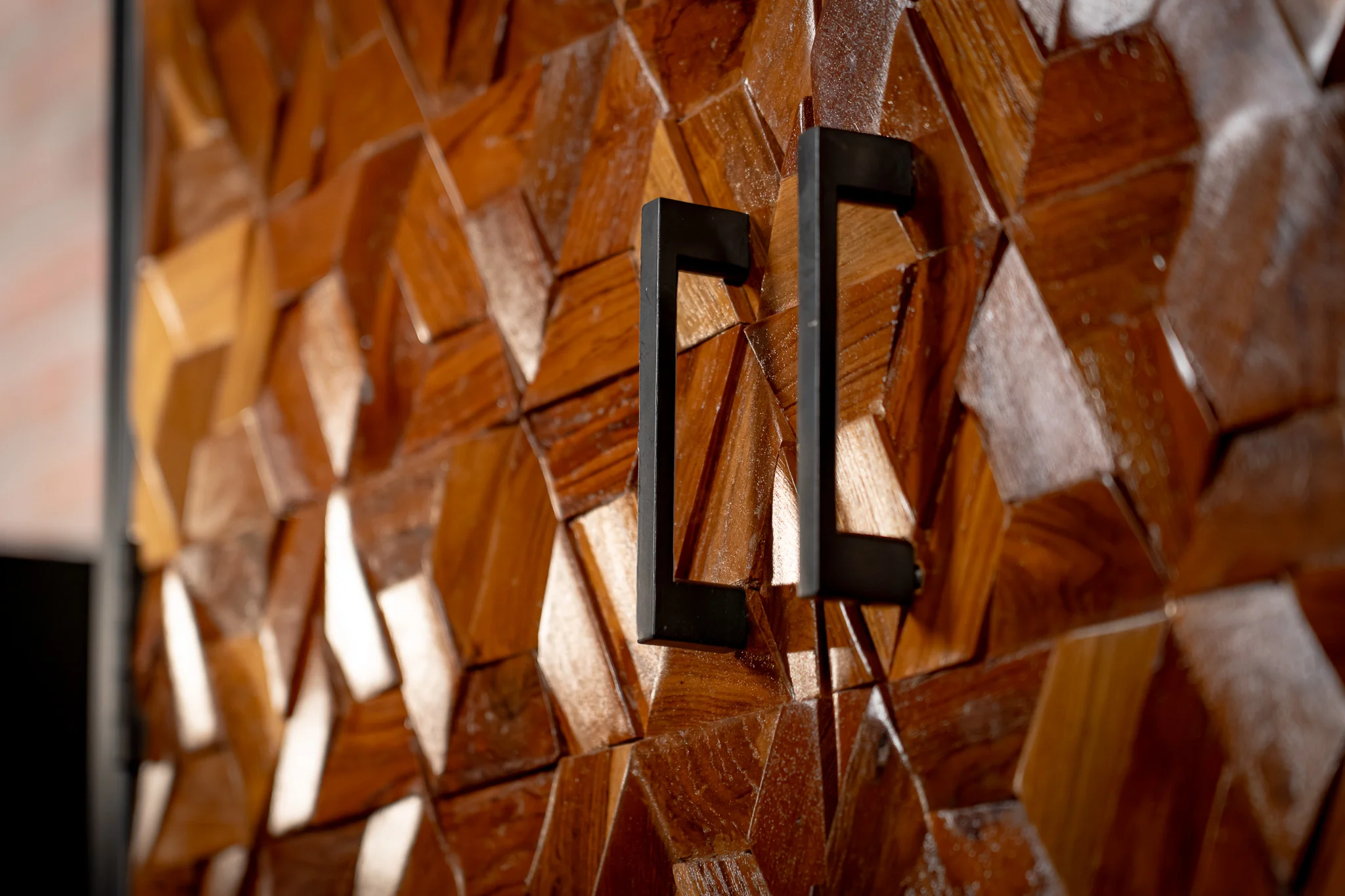 Solid Recycled Teak and Acacia Wood Cabinet 120 cm with 3D Geometric Front – Woodcraft - Image 6